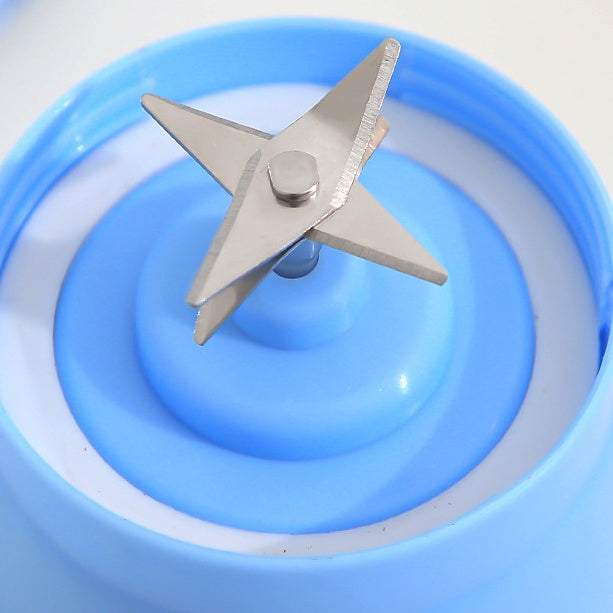 Portable USB Fruit Juicer – Fresh Smoothies Anytime, Anywhere